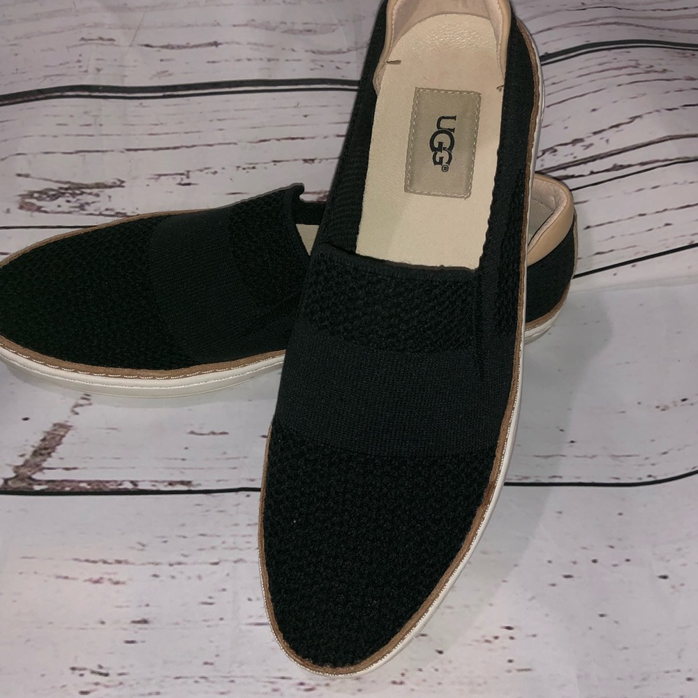 Sale!! Uggs Brand New Slip on Shoes